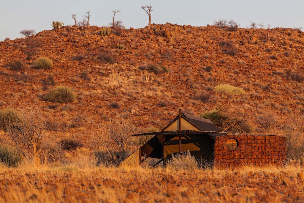 Etendeka Mountain Camp Damaraland Eksteriør billede