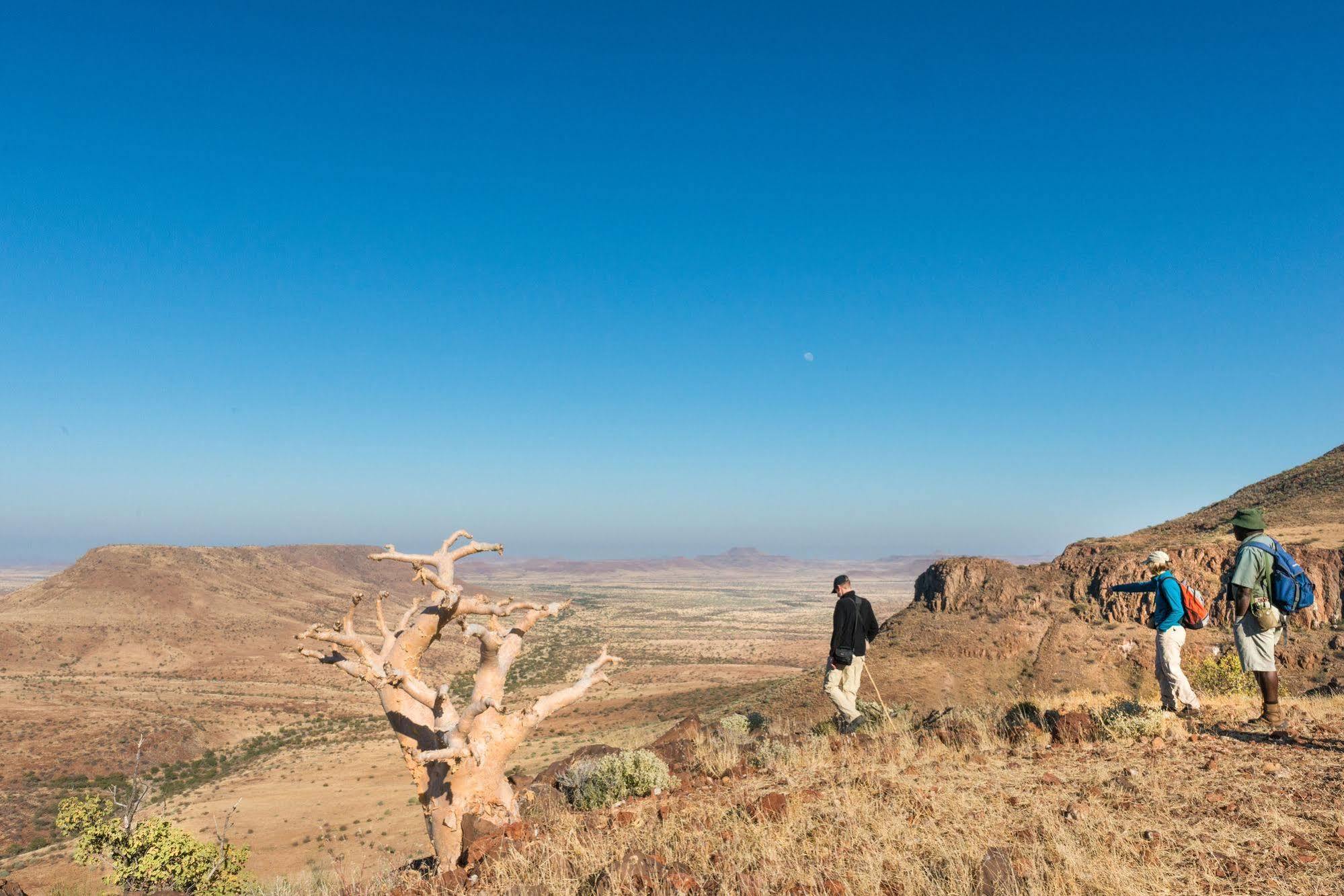 Etendeka Mountain Camp Damaraland Eksteriør billede